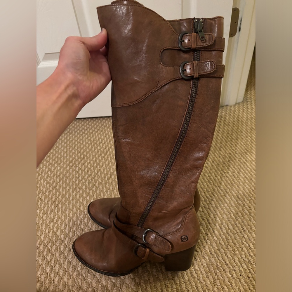 Born leather boots size 10